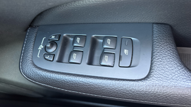 Volvo V60 2.0 D4 [190] Cross Country 5dr AWD Auto Diesel Estate